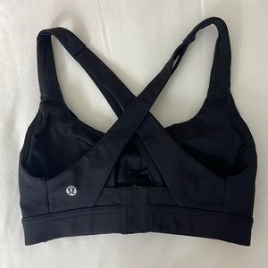 Lululemon sports bra/bra